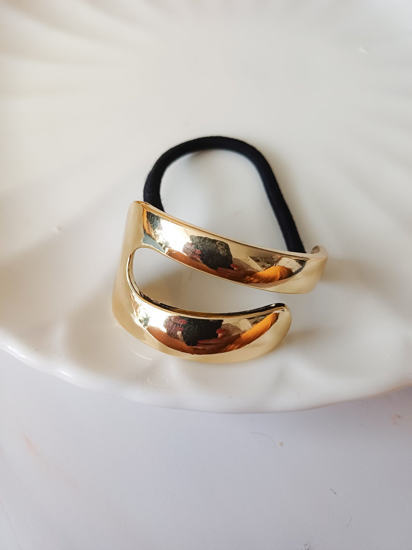 PONY CUFF