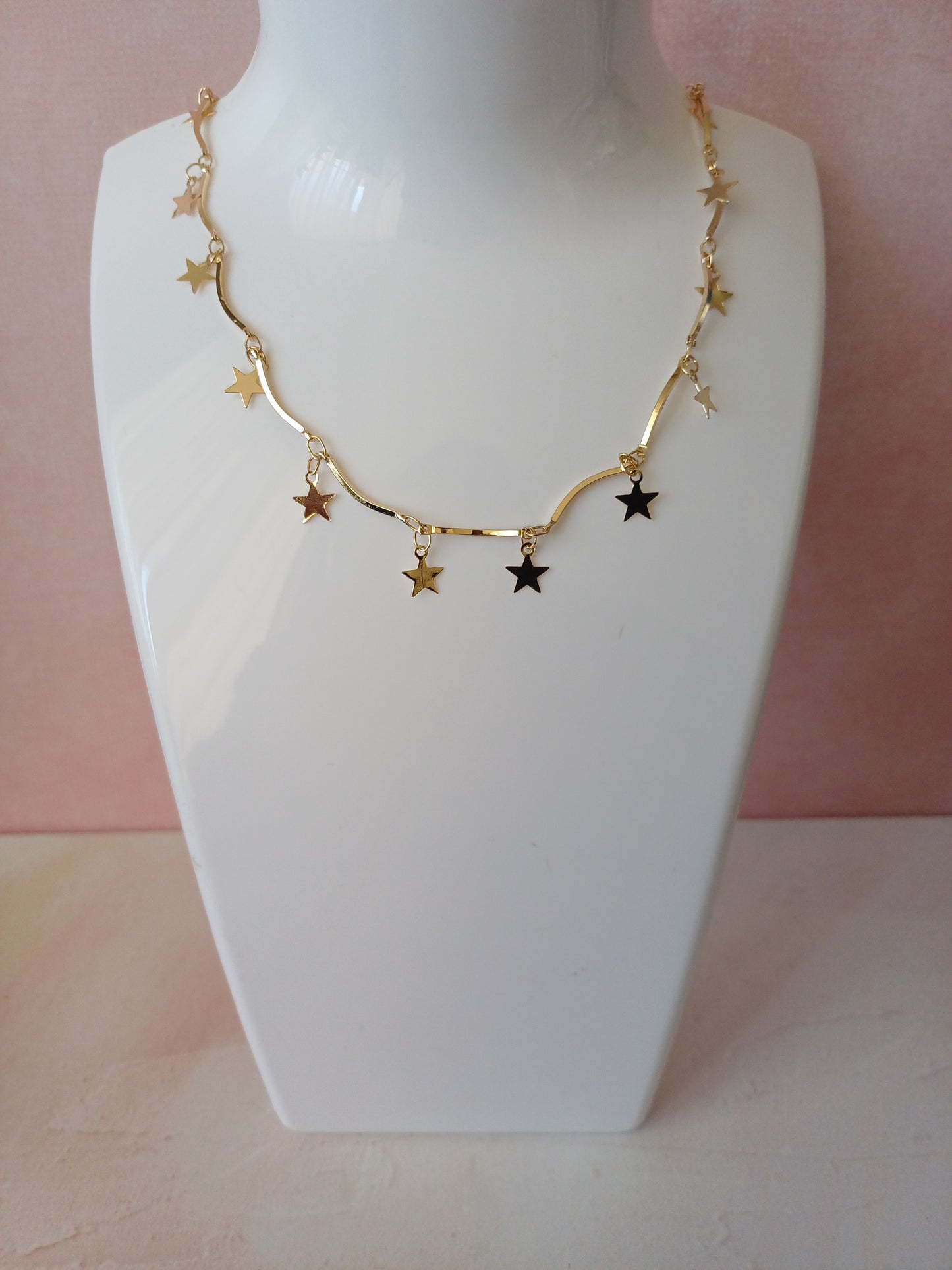 CHOCKER LIA