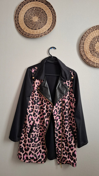 CHAQUETA ANIMAL PRINT ROSA♻️