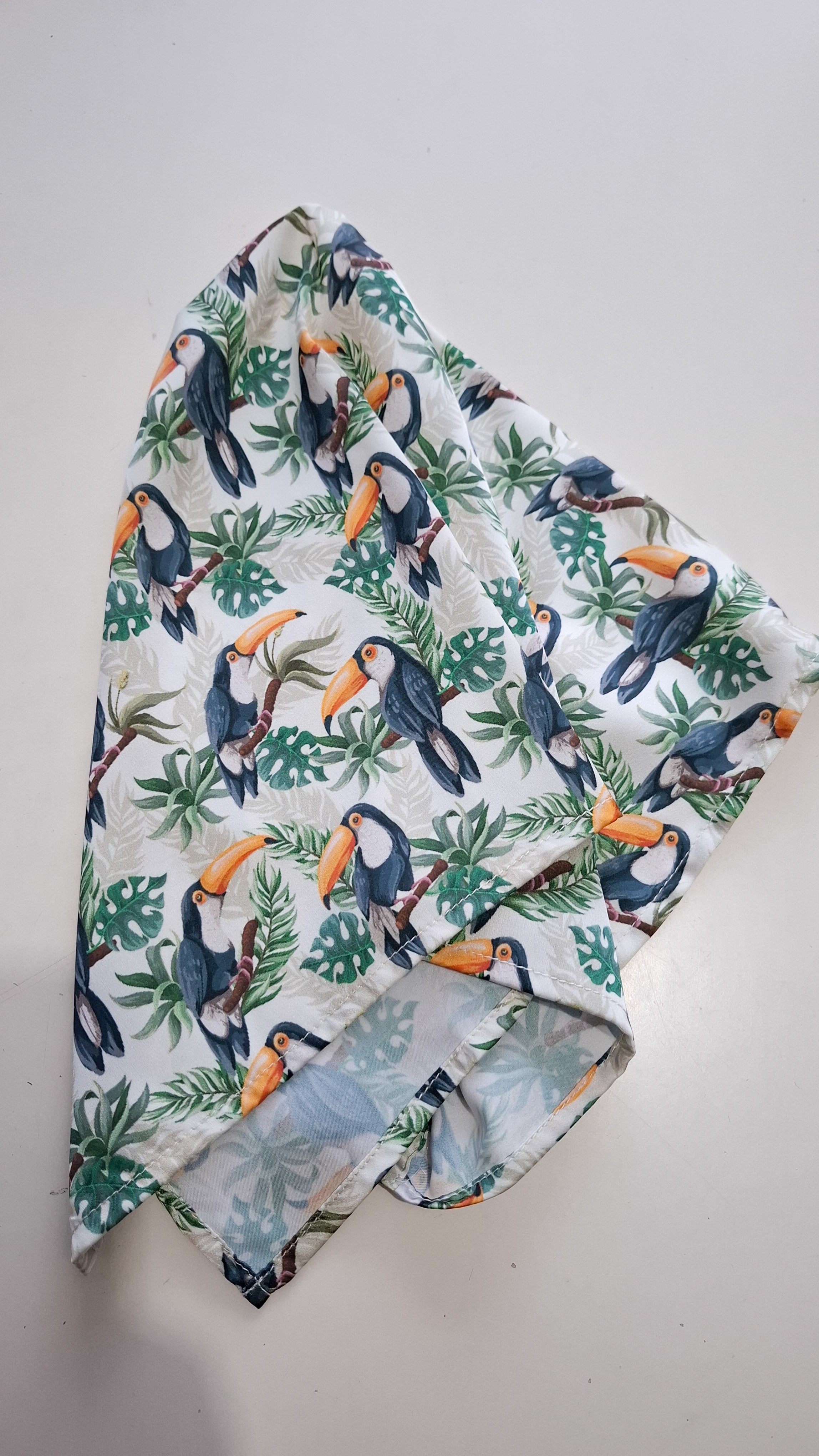 PAÑUELO TUCAN