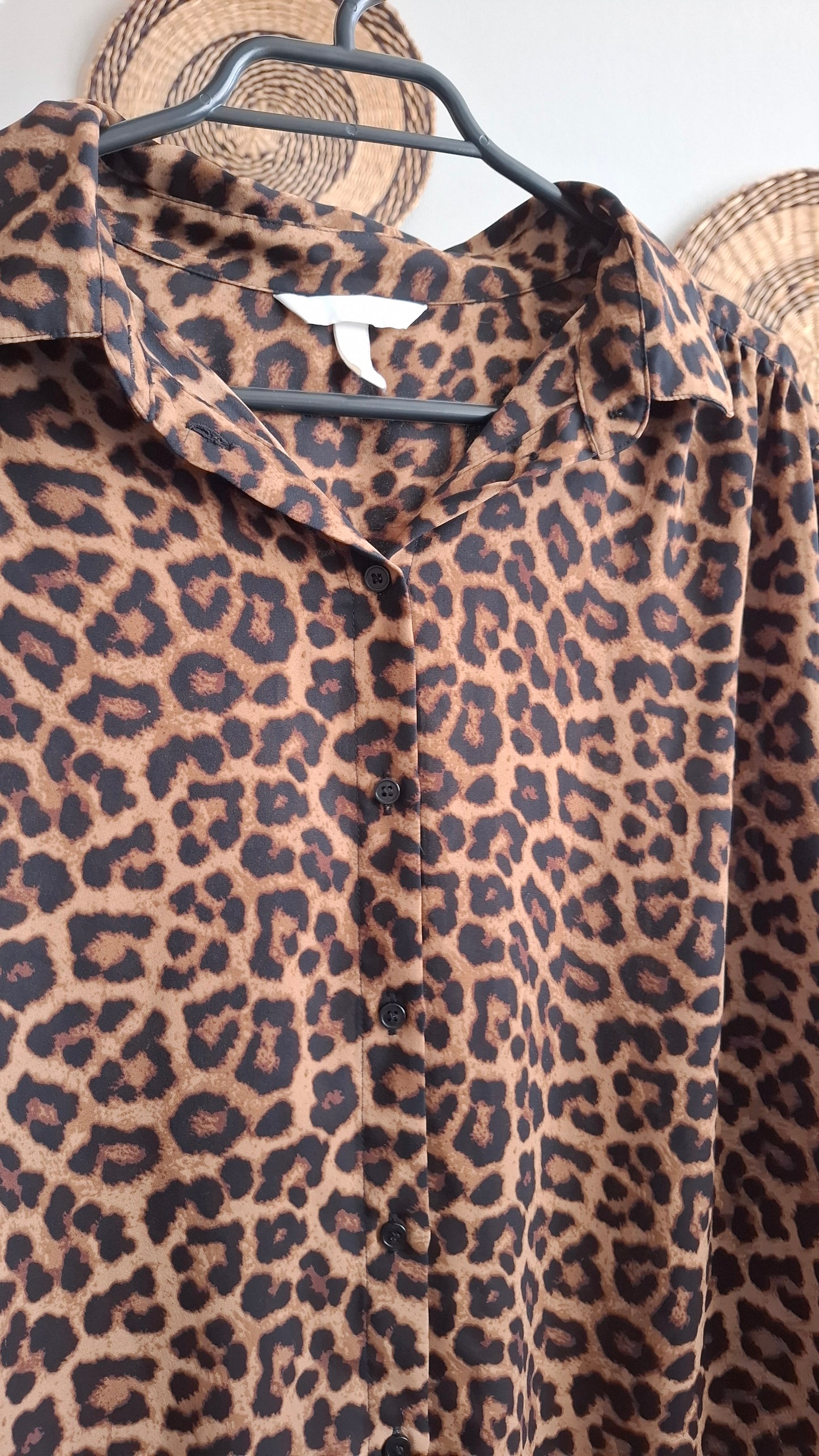 BLUSA ANIMAL PRINT ♻️
