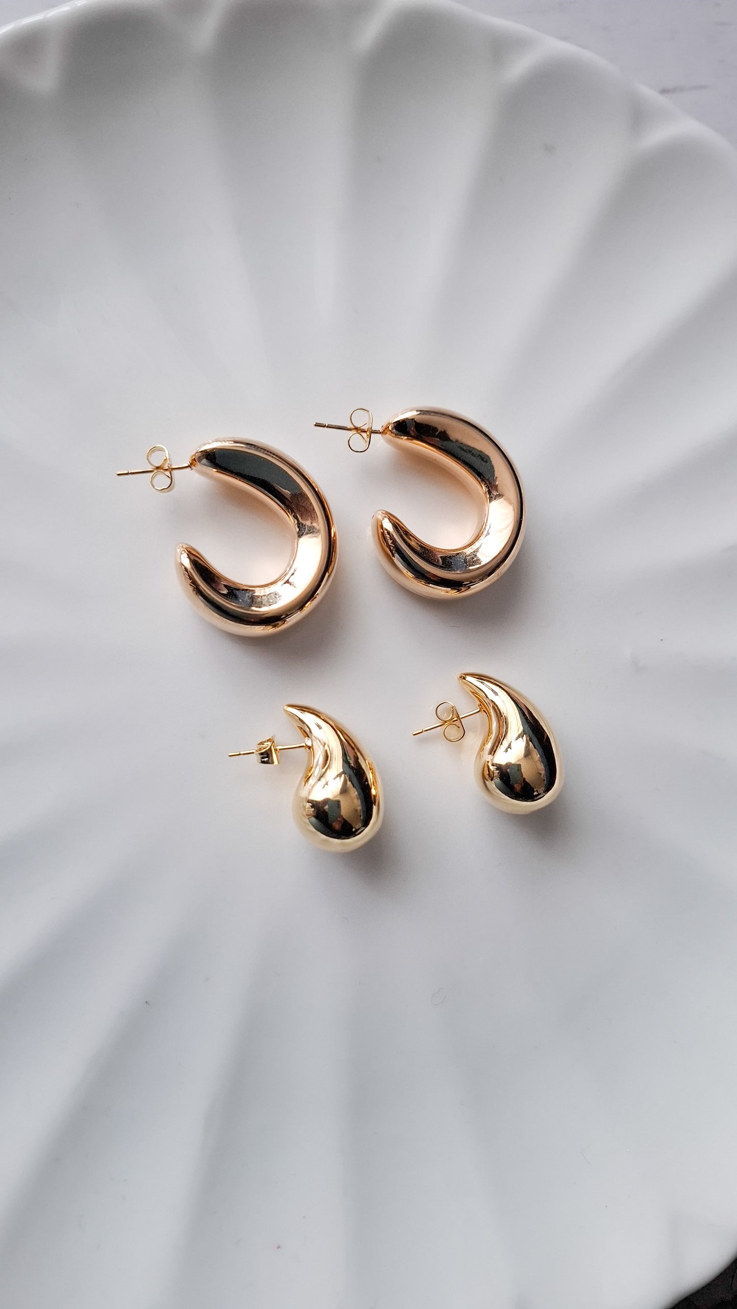 SET ANTONIA